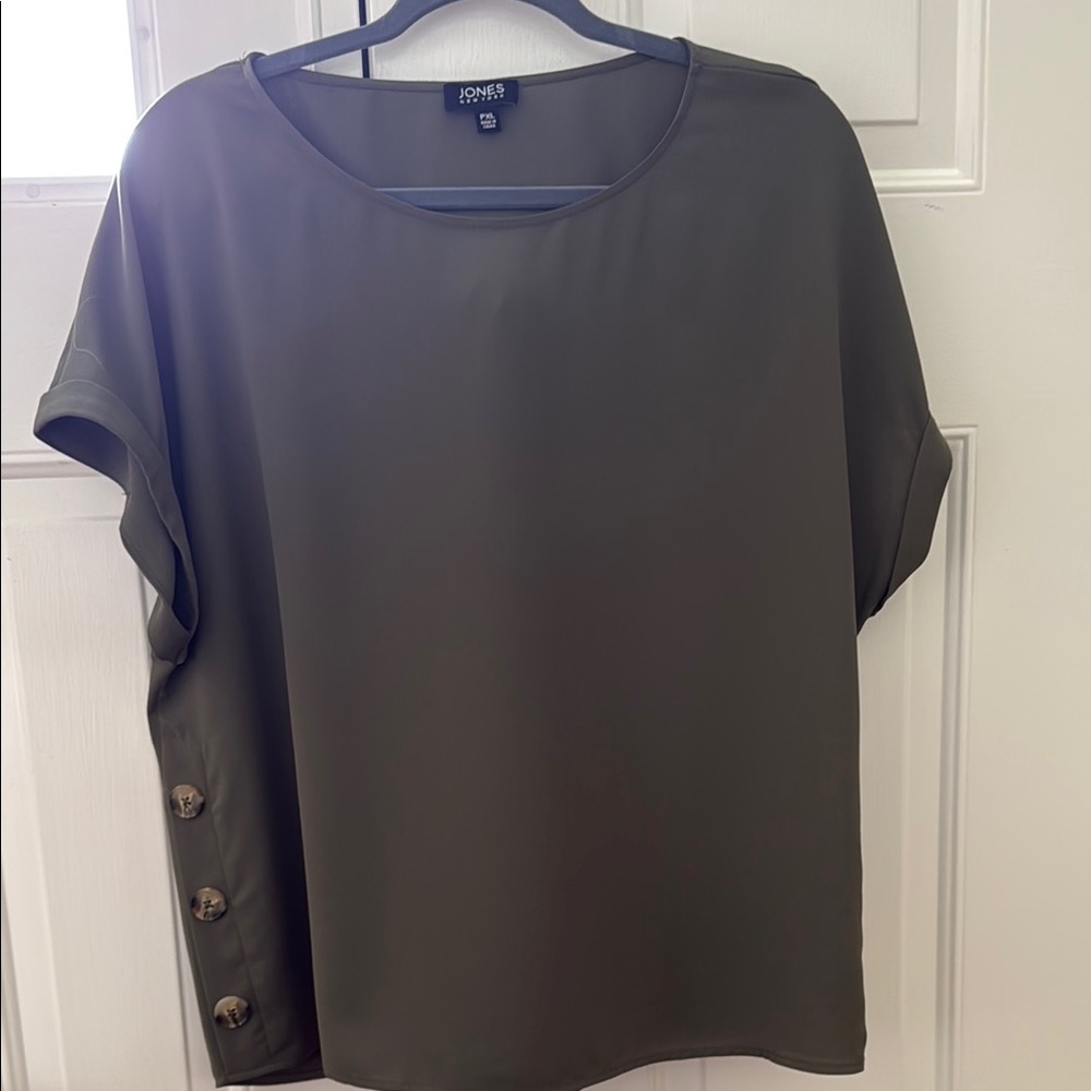 Jones New York Gray Dolman Sleeve Blouse